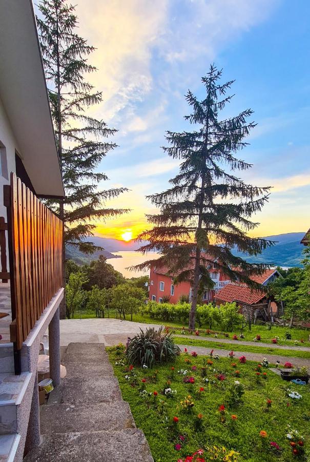 Apartmani Kuljanin Donji Milanovac Exterior foto